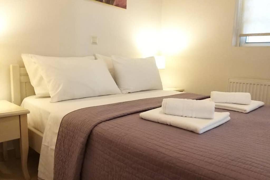 New, Modern, Bright And Independent Apartment 83 M2, With Garden, 5Min To The Beach And The City Center Kalamata Exteriör bild