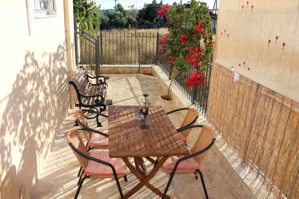 New, Modern, Bright And Independent Apartment 83 M2, With Garden, 5Min To The Beach And The City Center Kalamata Exteriör bild