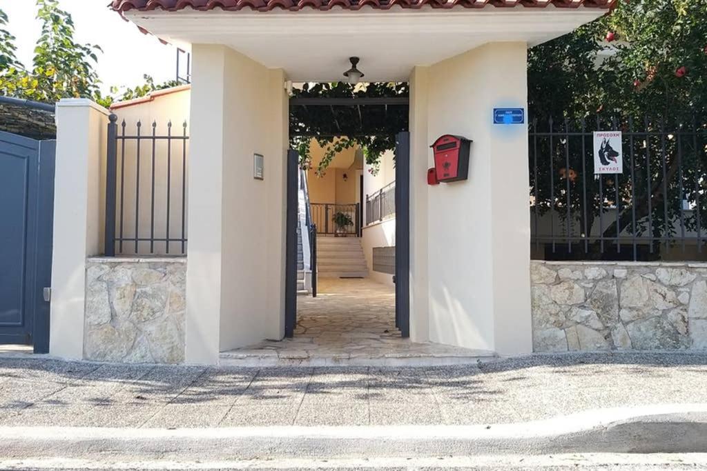 New, Modern, Bright And Independent Apartment 83 M2, With Garden, 5Min To The Beach And The City Center Kalamata Exteriör bild