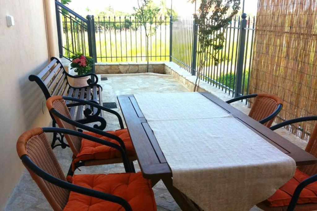New, Modern, Bright And Independent Apartment 83 M2, With Garden, 5Min To The Beach And The City Center Kalamata Exteriör bild
